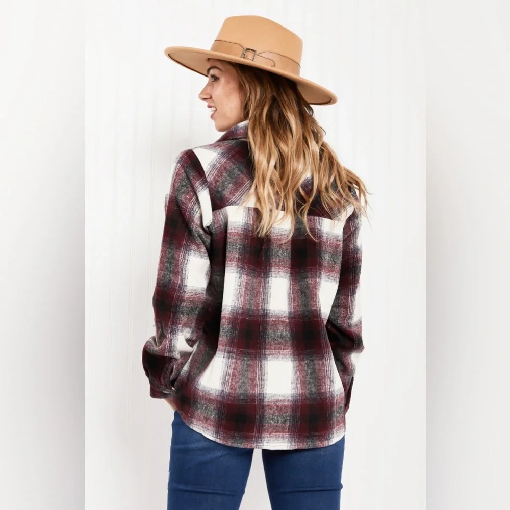 Comfy Relaxed Plaid Flannel Button Up Jacket - Picture 4 of 6